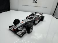 2001 McLaren MP4/16