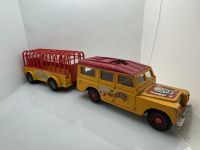 Land Rover Pinder Circus + Trailer