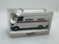 Mercedes 207 Incident Control