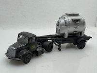 LKW mit Von Haus zu Haus