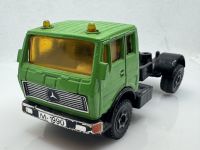 Mercedes Sattelschlepper