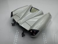 Pagani Huayra Motorhaube + Rcklichter