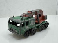 8 Wheel Crane