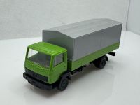 Mercedes-Benz 814 mit Plane