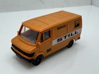 Mercedes-Benz MB 207 D Kastenwagens im „Still Service“