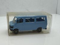 Mercedes 207 D Kombi