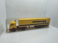 Mercedes Sattelzug Michelin