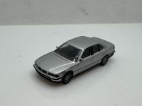 BMW 740i