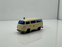 VW T2 Bus Krankenwagen Rotes Kreuz