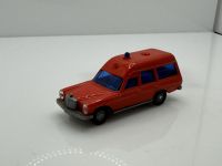 Mercedes Binz Krankenwagen