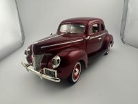 1940 Ford Sedan