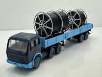 Mercedes-Benz Sattelzug NG mit Kabelrollen