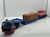 Mercedes-Benz NG Zugmaschine mit Tiefladeauflieger