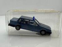 Volvo 760 GLE Limousine mit Blaulicht