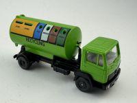 Mercedes-Benz 814 mit Recycling-Container