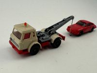 International Harvester Abschleppwagen + Porsche 911
