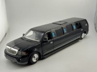 Lincoln Navigator Limousine Playerz