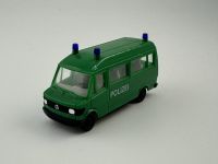 Mercedes 207 D Polizei