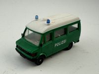 Mercedes 207 D Polizei