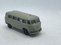 VW Bus V16