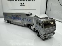 Mercedes Renntransporter Silberpfeil-Team