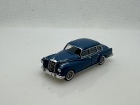 Mercedes 220 S Limousine