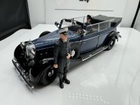 1938 Mercedes 770K Cabrio + Figuren + Fahnen