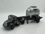 LKW mit Von Haus zu Haus