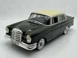 Mercedes 220 SE