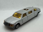 Mercedes Limousine