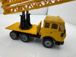 Turmdrehkran mit LKW MB 2232