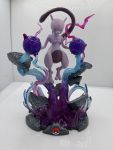 Pokemon Mewtwo mit Licht