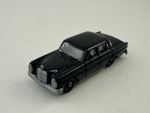 Mercedes-Benz 220 SE